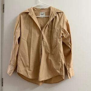 crisp collared shirt